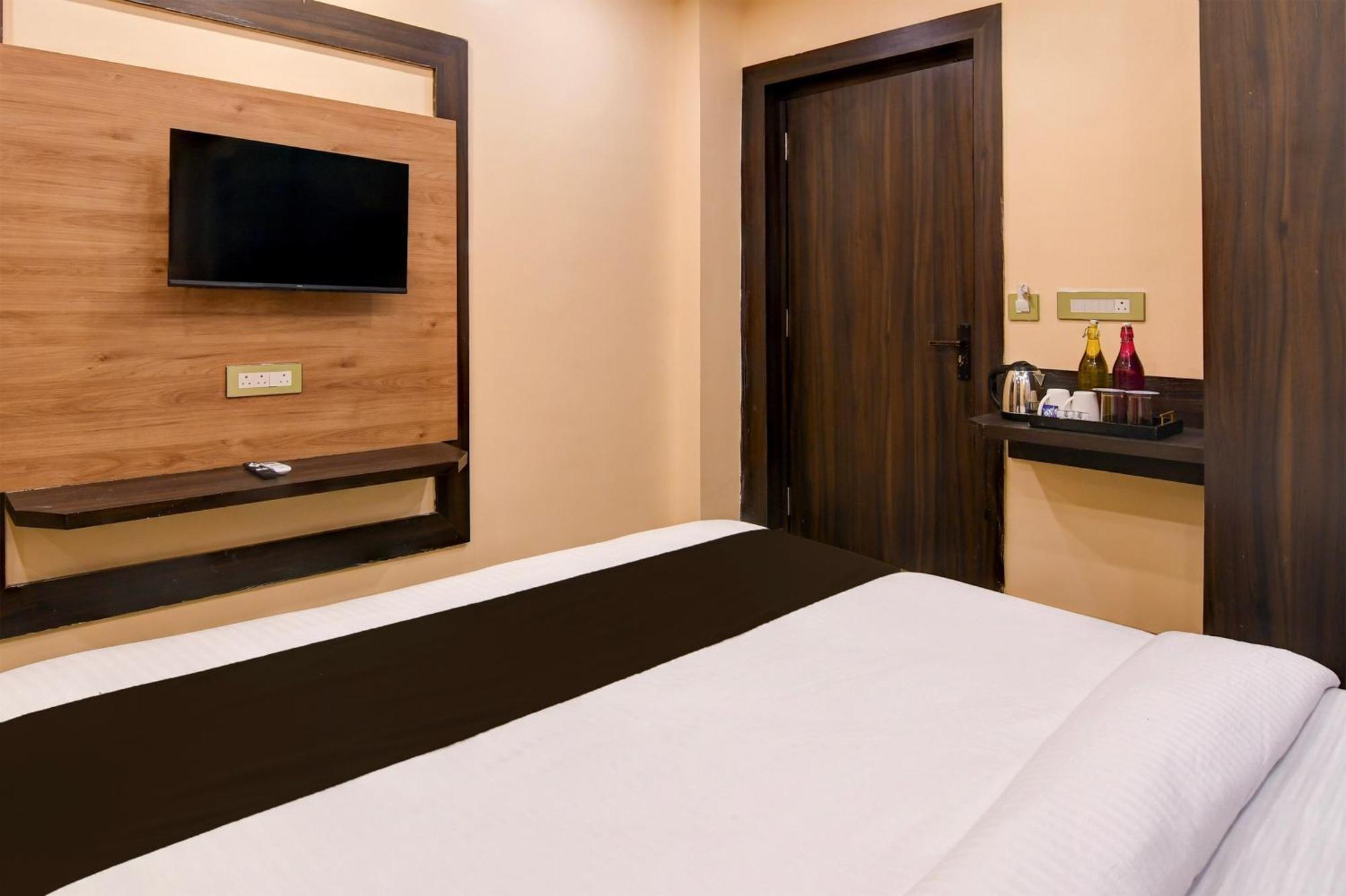 Super Townhouse Oak Bulbuli Neer Hotel Kolkata Luaran gambar