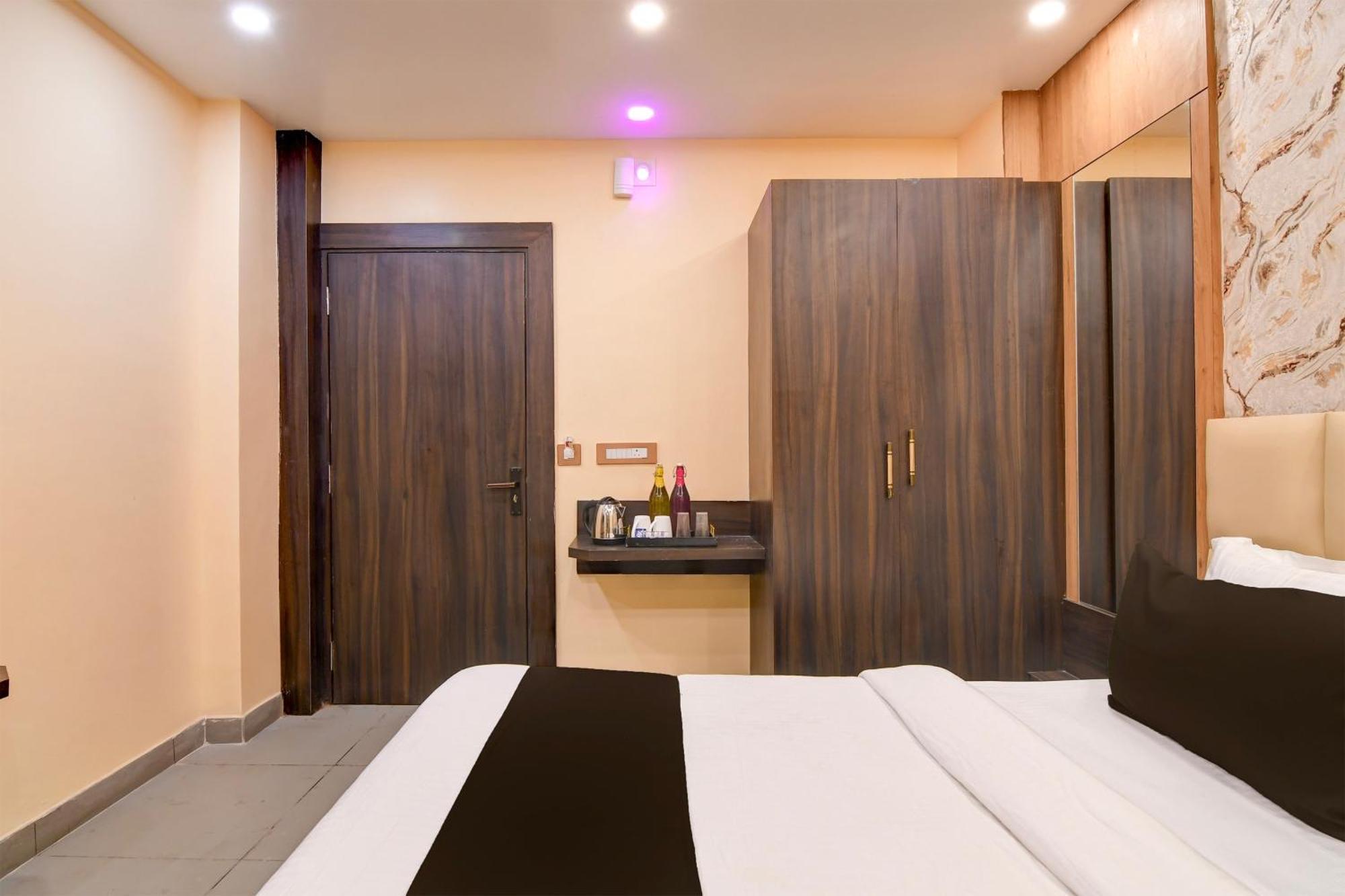 Super Townhouse Oak Bulbuli Neer Hotel Kolkata Luaran gambar